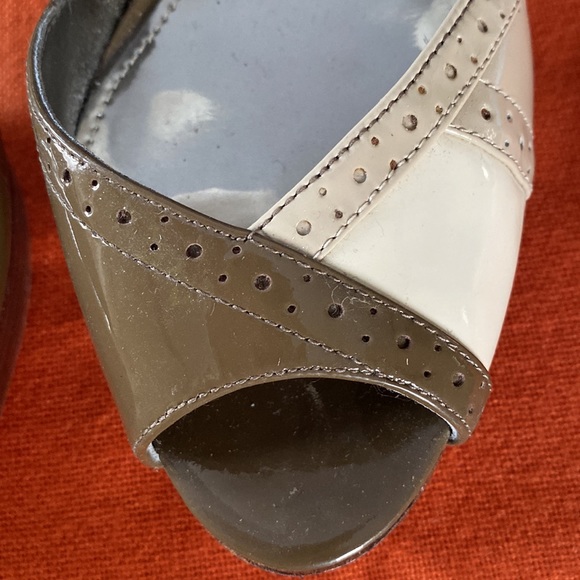 Marc Fisher patent leather 4” platform heels - Picture 4 of 6